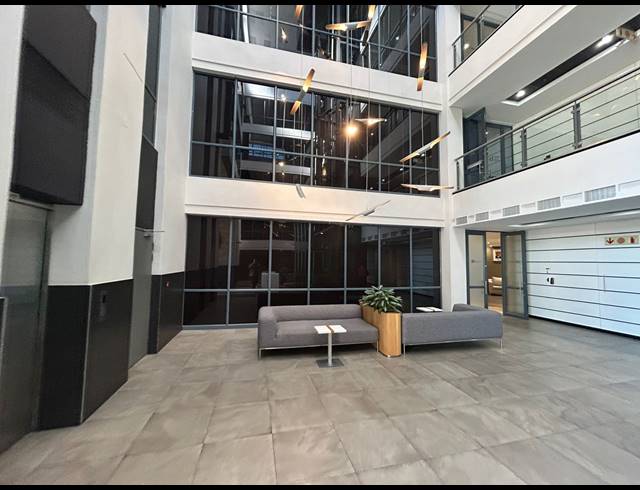 898M² OFFICE TO LET IN SANDTON CENTRAL